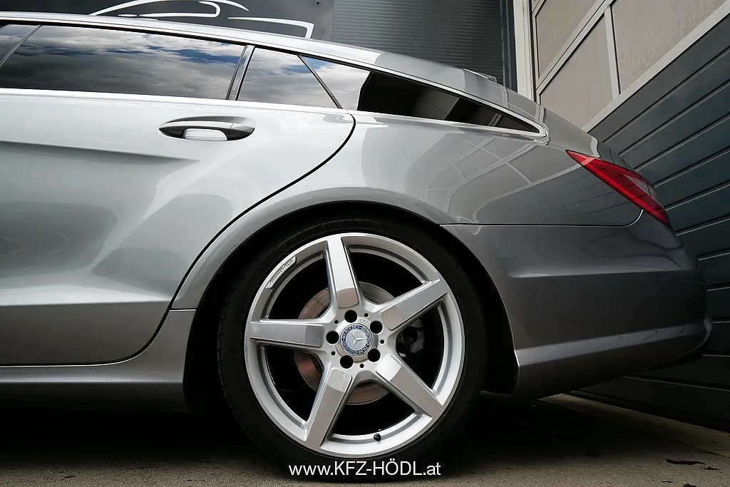 Mercedes-Benz CLS 500 Shooting Brake 4MATIC Aut. Image 8