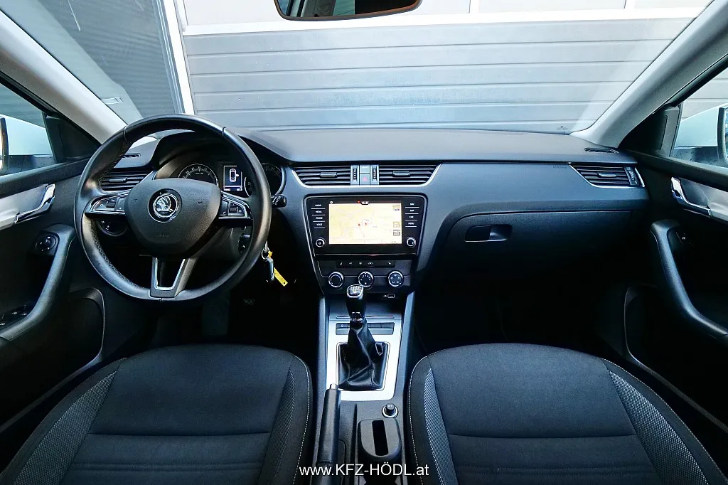 Skoda Octavia Combi 1,6 TDI Ambition Image 9