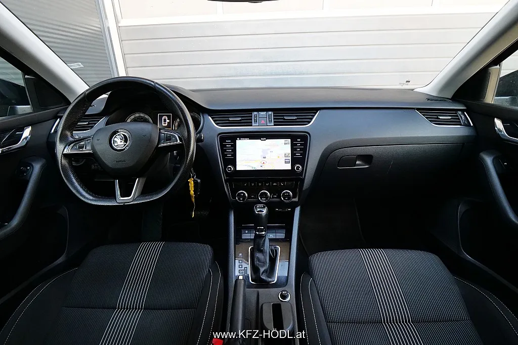 Skoda Octavia Combi 1,6 TDI Style DSG Image 9