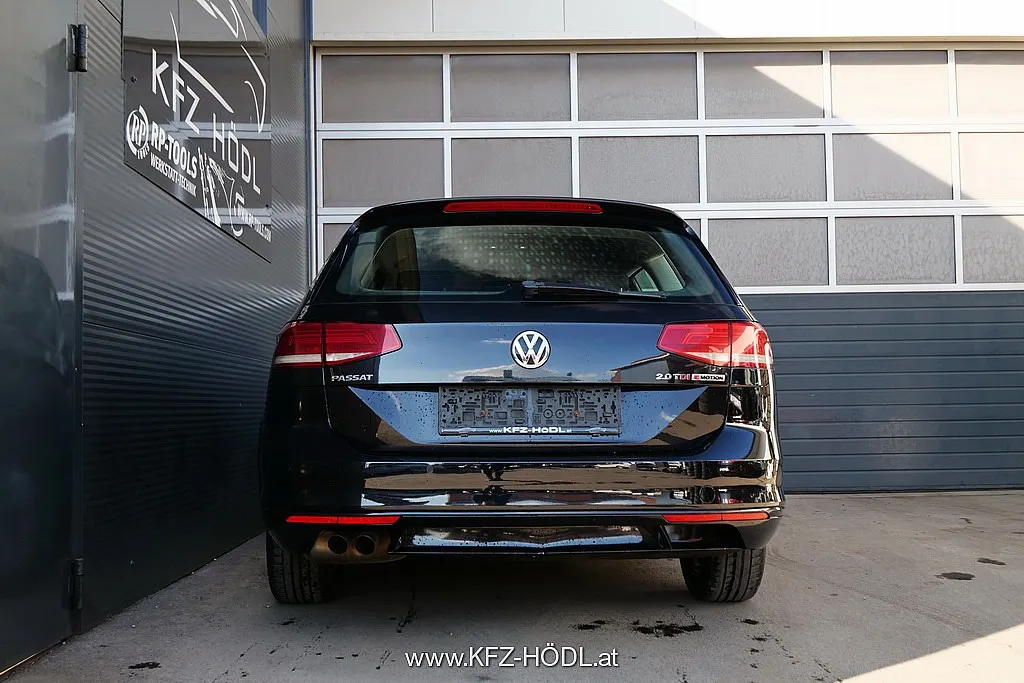 Volkswagen Passat Variant SCR Comfortline TDI 4Motion DSG Image 4