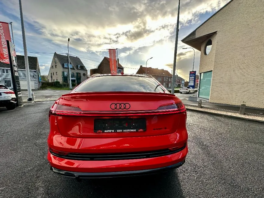 Audi e-tron S-Line Image 2