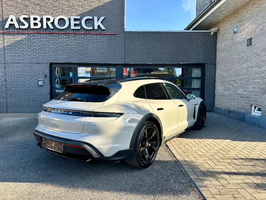 Porsche Taycan 4 Cross Turismo FULL OPTION !! Image 5