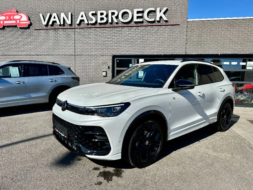 Volkswagen Tiguan 1.5 eTsi R-Line MHYB Image 1