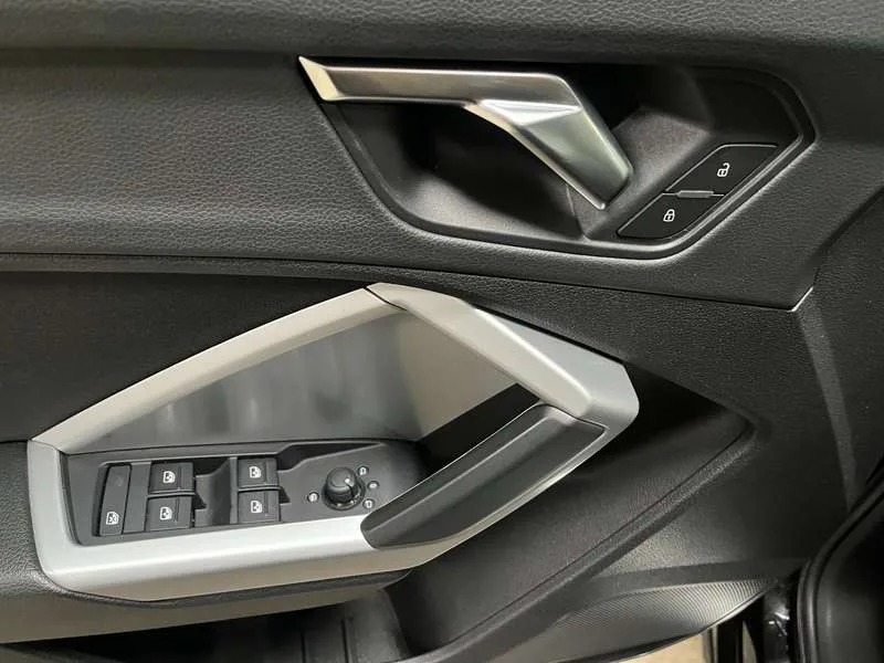 Audi Q3 Q3 35 TFSI S tronic advanced Image 13