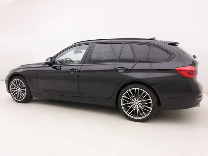 BMW 3 318d Touring + GPS + LED Lights + Leder/Cuir + Alu19 Image 3