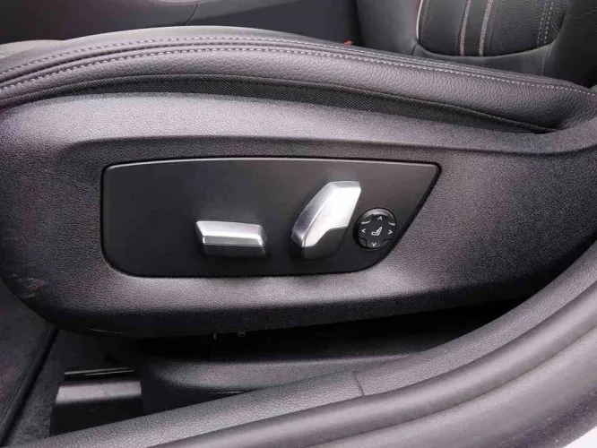 BMW 5 520dA Touring Luxury Line + Pro GPS + Leder/Cuir + LED Lights Image 9
