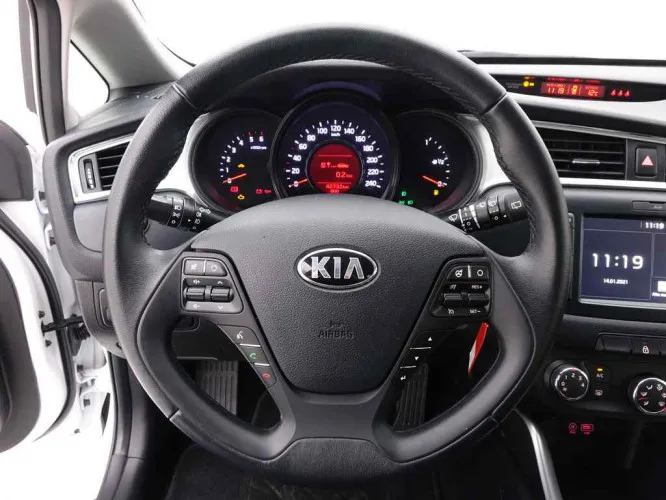 Kia Ceed SW / 1.4 CRDi Wagon Nav Edition + GPS + ALU16 Image 9