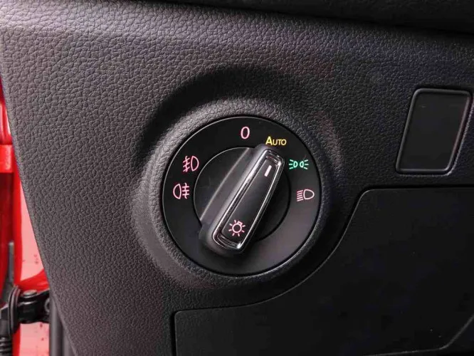 Seat Arona 1.0 TSi 115 DSG FR + GPS + Virtual + LED + ALU18 + Winter Pack Image 9