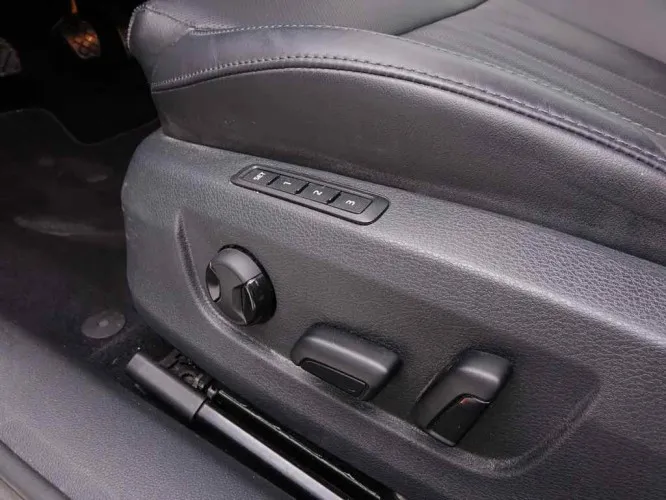 Skoda Superb 1.6 CR TDi Style + GPS + Leder/Cuir + Xenon Image 9