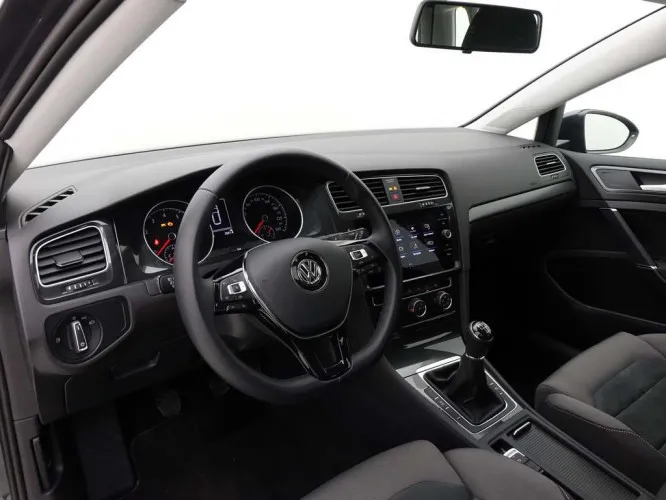 Volkswagen Golf Variant 1.0 TSi 115 Comfortline + GPS + Sport Seats + ALU Image 9