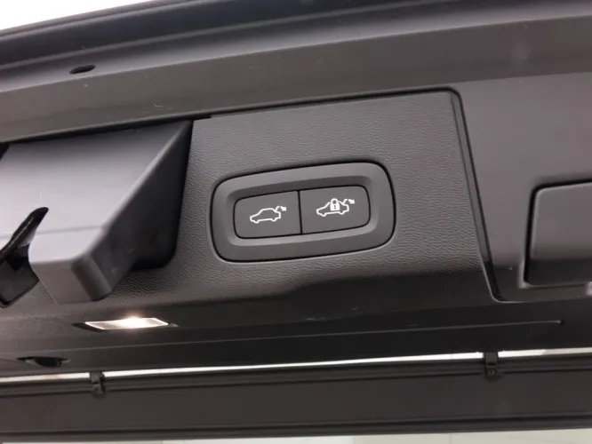 Volvo XC60 2.0 T4 Geartronic Inscription + GPS + Leder/Cuir + Intellisafe 360cam Image 7