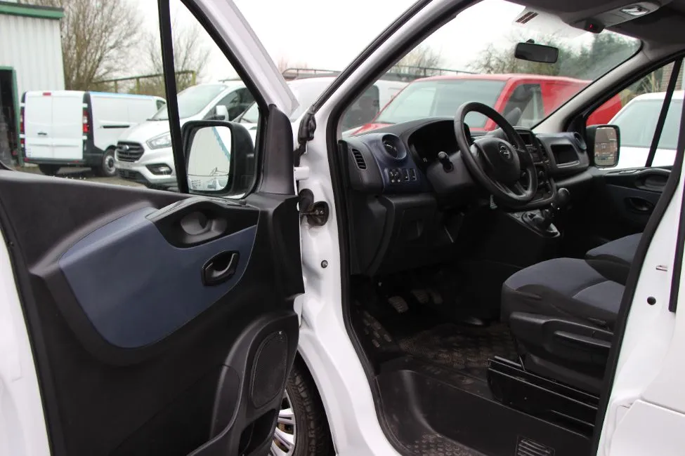 Opel Vivaro 1.6 Cdti Airco EU6 Warranty Image 6