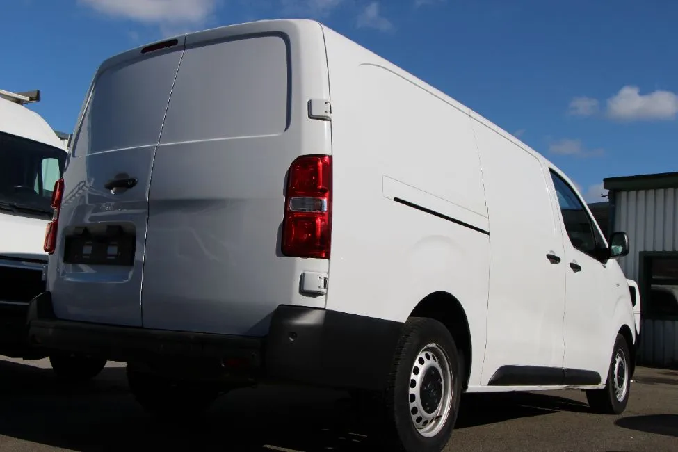 Opel Vivaro 1.5 Tdci Airco EU6 Cruise Controle Image 4