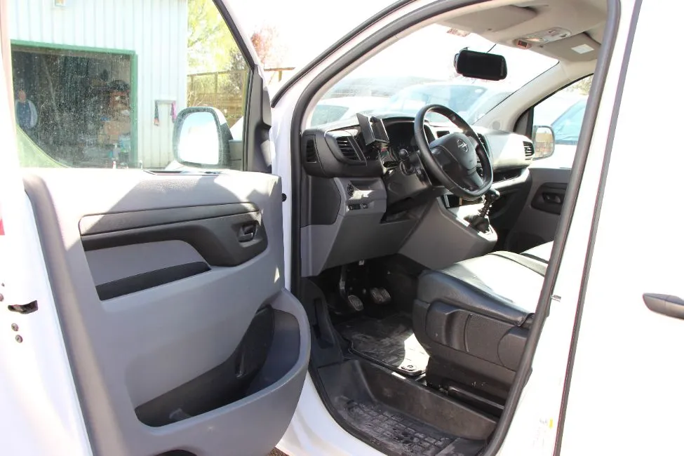 Opel Vivaro 1.5 Tdci Airco EU6 Cruise Controle Image 6
