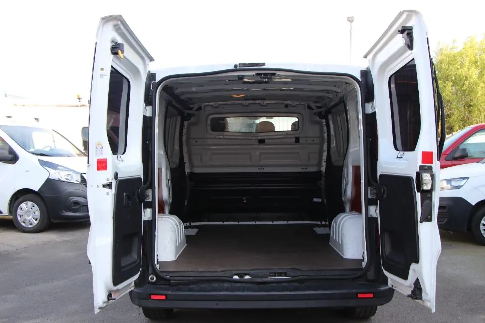 Opel Vivaro 1.6 Cdti Airco EU6 Warranty Image 12