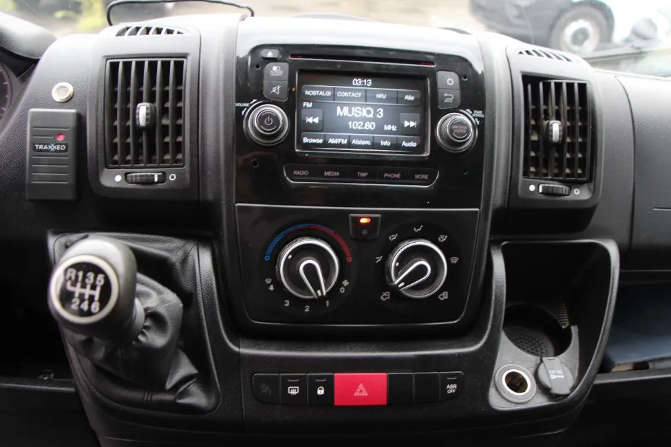 Peugeot Boxer 2.0 Hdi Euro6 Airco CruisContr. Garantie Image 9