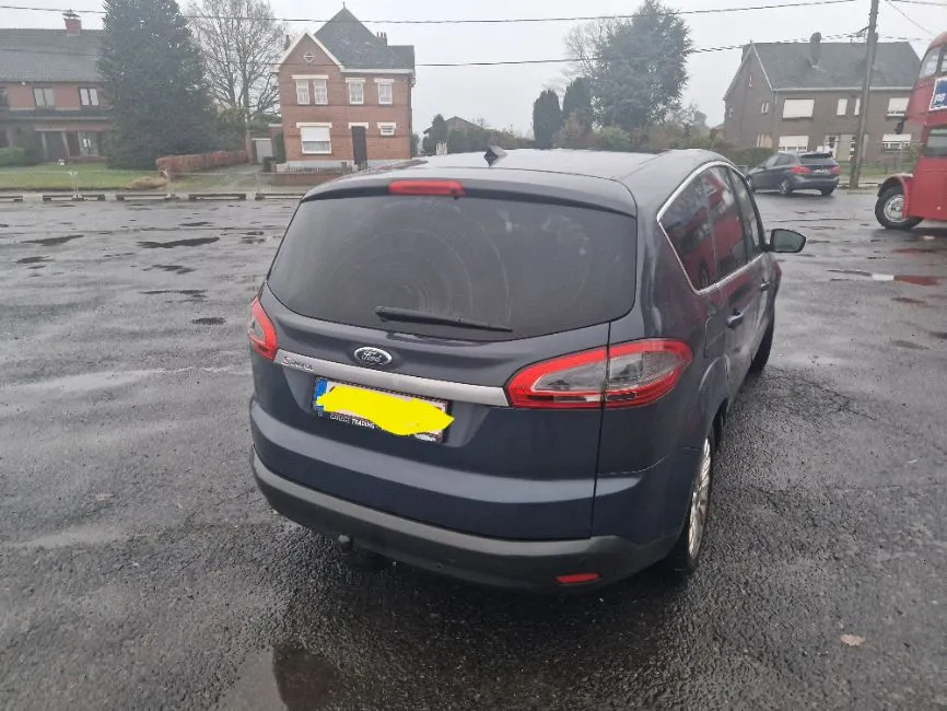 Ford S-Max  Image 1