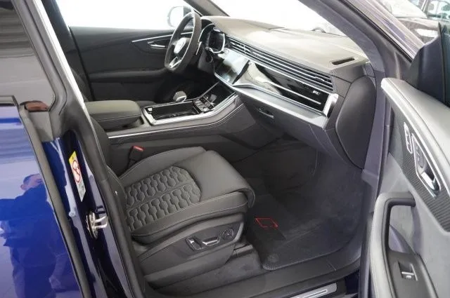 Audi RSQ8 Quattro =Carbon Styling Package= Panorama Гаранция Image 9