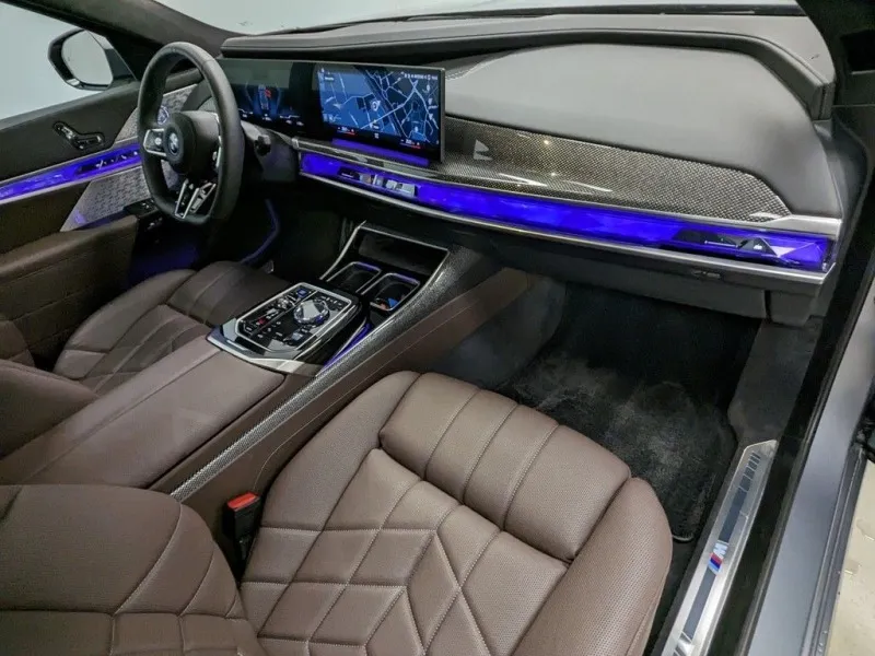BMW i7 xDrive60 M-Sport =Executive Lounge= Pano Гаранция Image 7