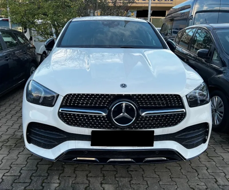 Mercedes-Benz GLE 350 d Coupe AMG-Line Night Pack Image 2