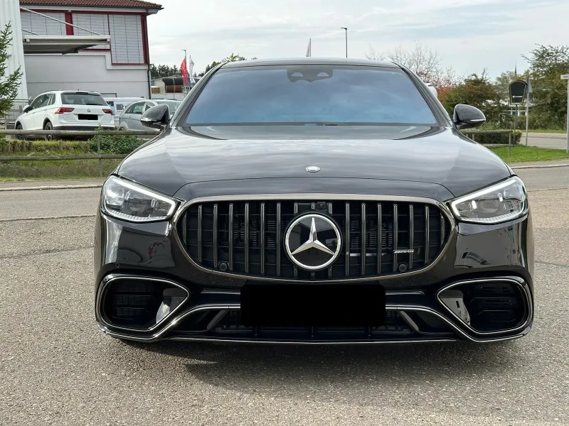 Mercedes-Benz S 63 AMG E Performance V8 PHEV 4Matic+ Long Ceramic Brake Image 2