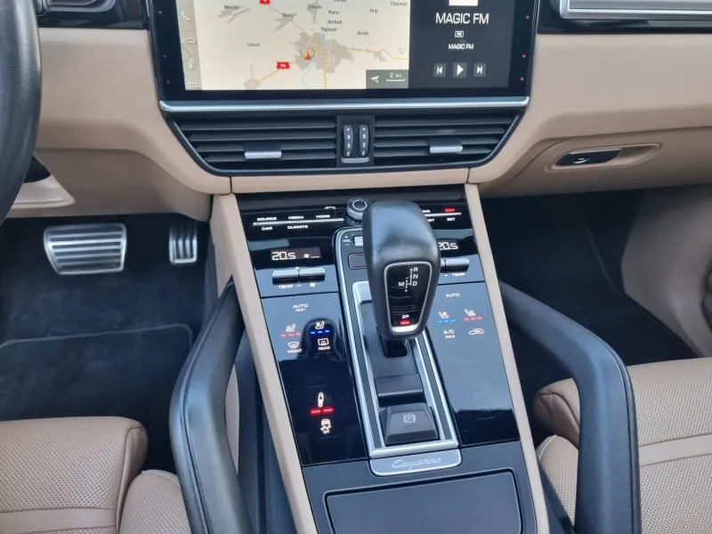 Porsche Cayenne S 2.9 V6 Sport Chrono Image 8