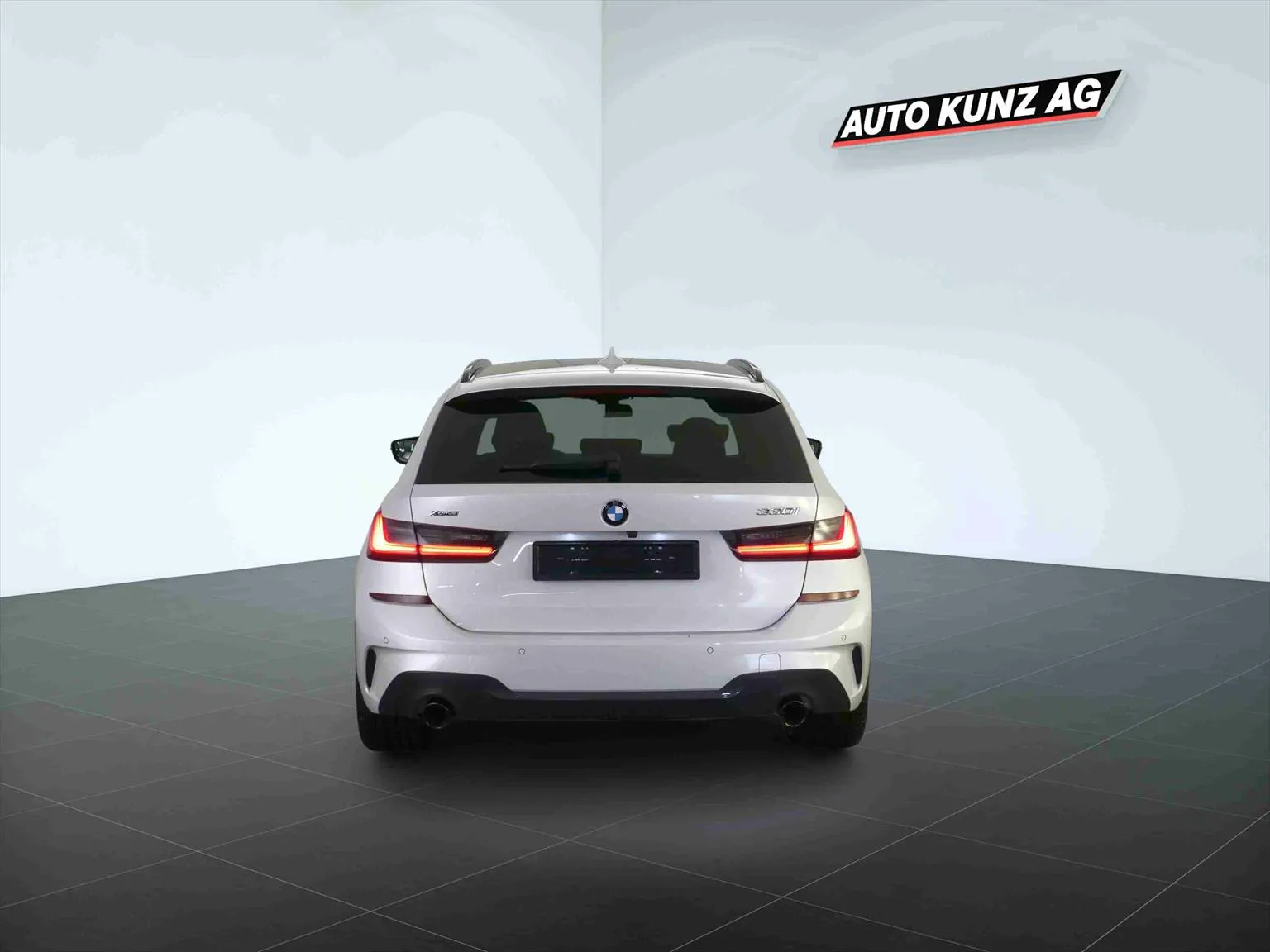 BMW 330i xDriveTouring M Sport Automat  Image 4