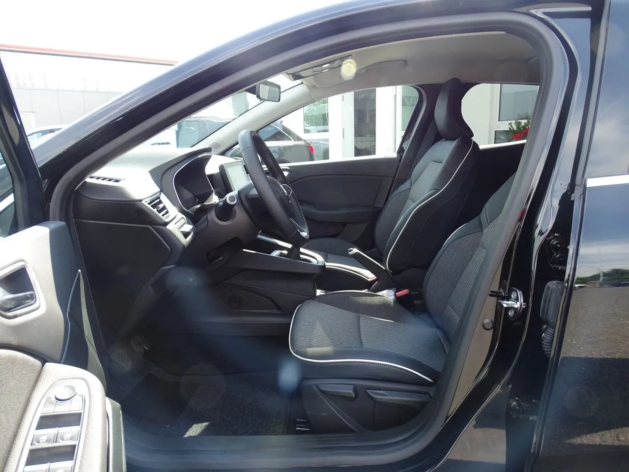Renault Clio TCe90 Navi LED Tempomat  Image 9