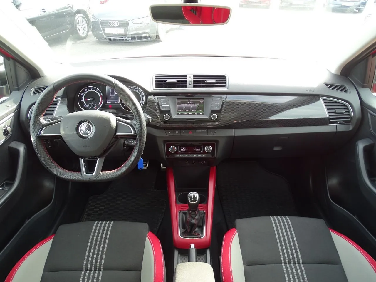 Skoda Fabia 1.2l TSI Monte Carlo...  Image 9