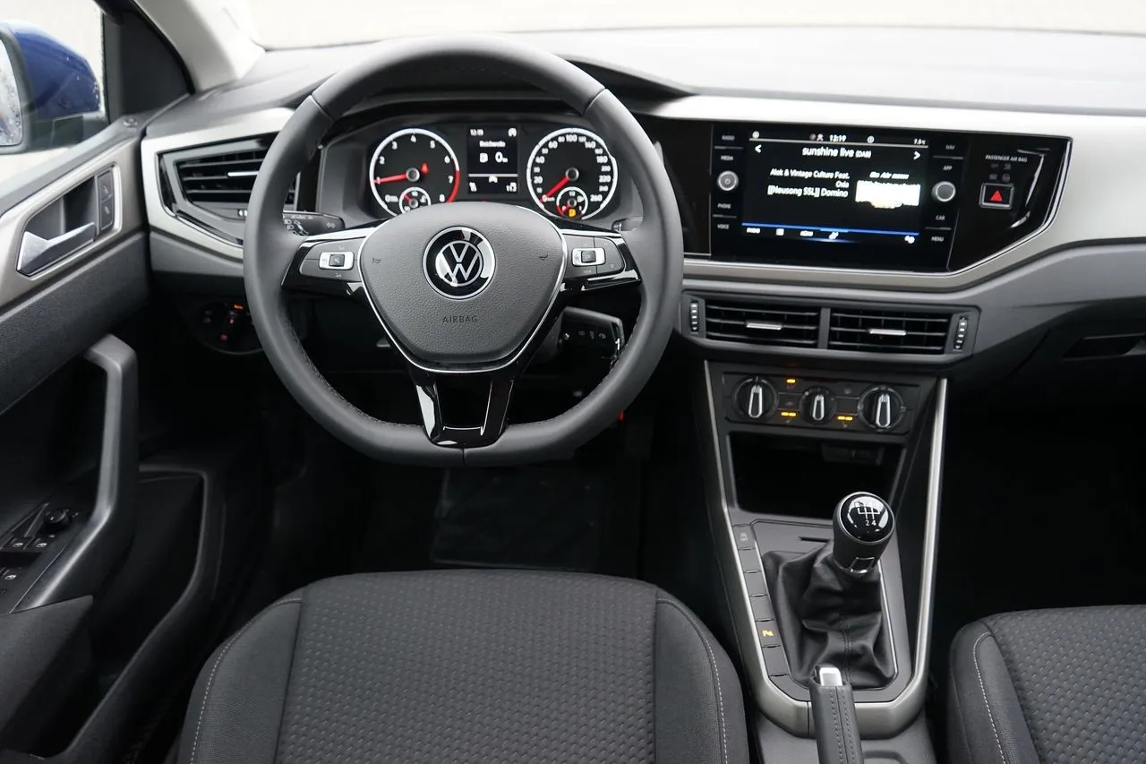 Volkswagen Polo 1.0 TSI Sitzheizung Bluetooth...  Image 9