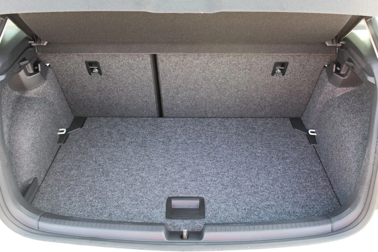 Volkswagen Polo 1.0 TSI Sitzheizung Bluetooth...  Image 6