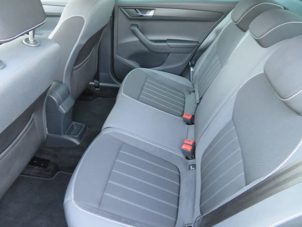 Skoda Fabia COMBI 1.0 TSI STYLE*MIRRORLINK*KAMERA* Image 10