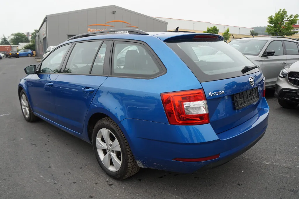 Skoda Octavia COMBI 1.4 TSI DSG AMBITION*NAVI*PDC* Image 10