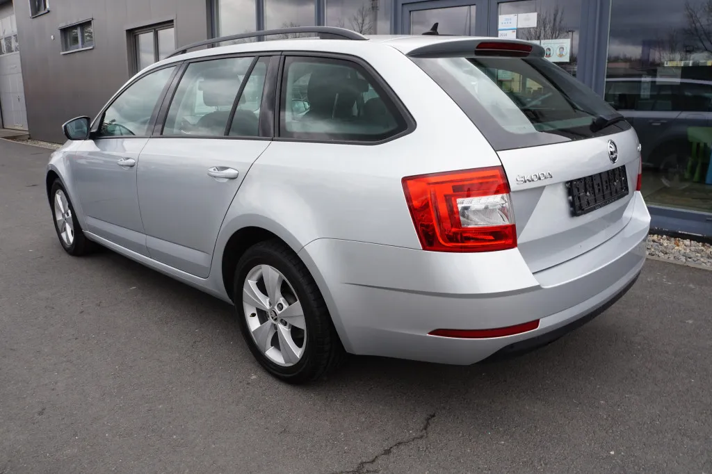 Skoda Octavia COMBI 1.4 TSI DSG AMBITION*NAVI*PDC* Image 10