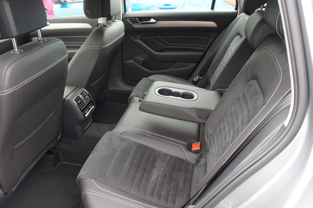 Volkswagen Passat VARIANT 1.5 TSI DSG ELEGANCE FACELIFT*NAVI PRO Image 9
