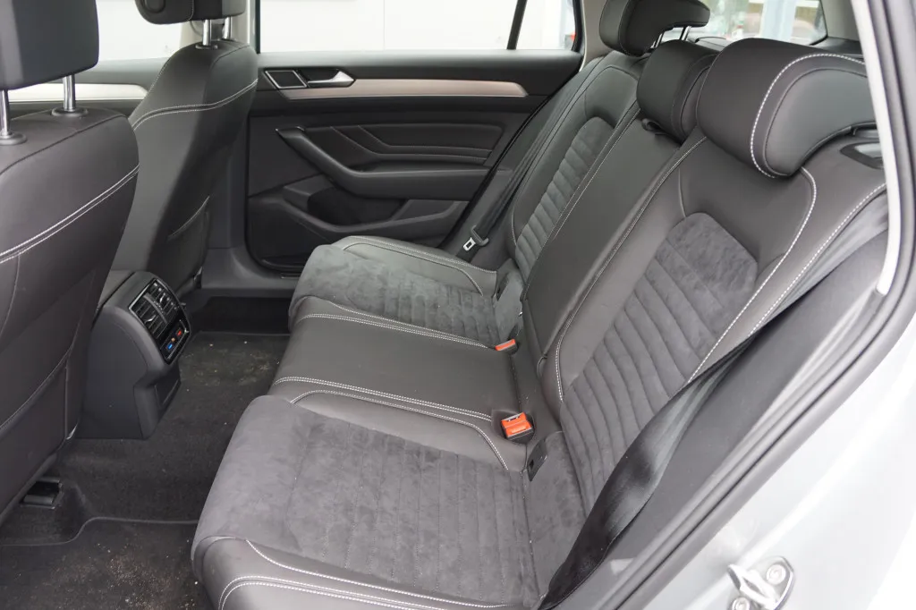 Volkswagen Passat VARIANT 1.5 TSI DSG ELEGANCE FACELIFT*NAVI PRO Image 10