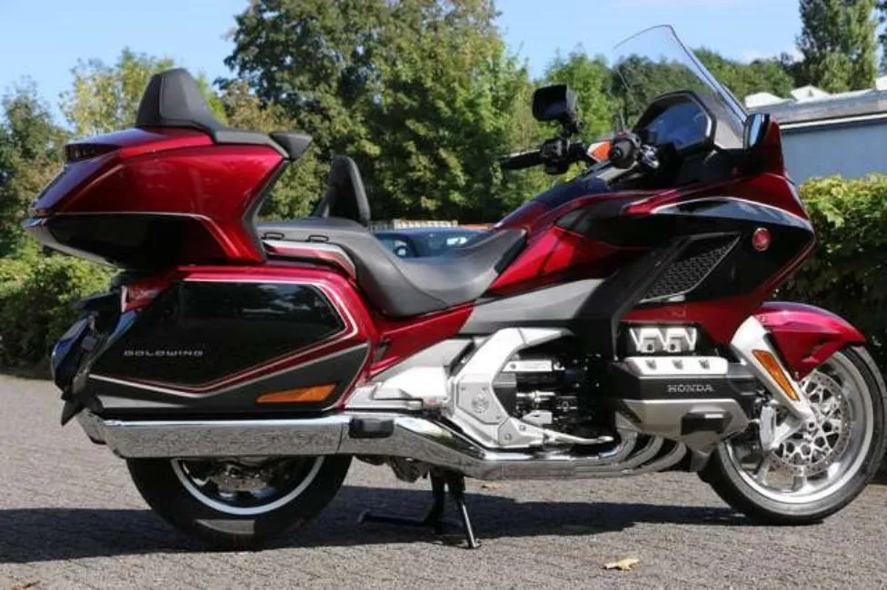 Honda GL 1800 GL 1800 Goldwing DCT Image 2