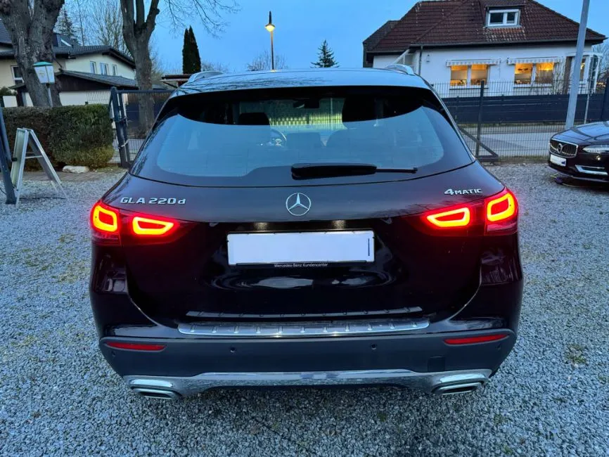 Mercedes-Benz GLA 220 GLA 220d 4Matic All-wheel drive Image 4
