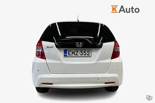 Honda Jazz 5D 1,4i Comfort Plus CVT *Vakkari / Ilmastointi / 2x renkaat* Image 3