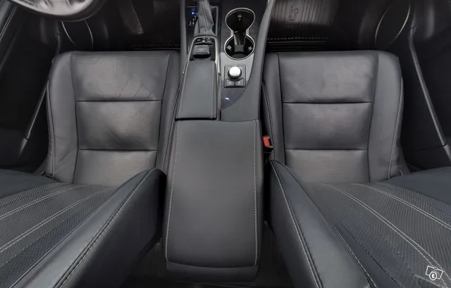 Lexus RX 450h Hybrid 4WD A Comfort / Adapt. Vakkari / Navigointi / Panoraama / Ilmastoidut nahat / HUD / Image 8
