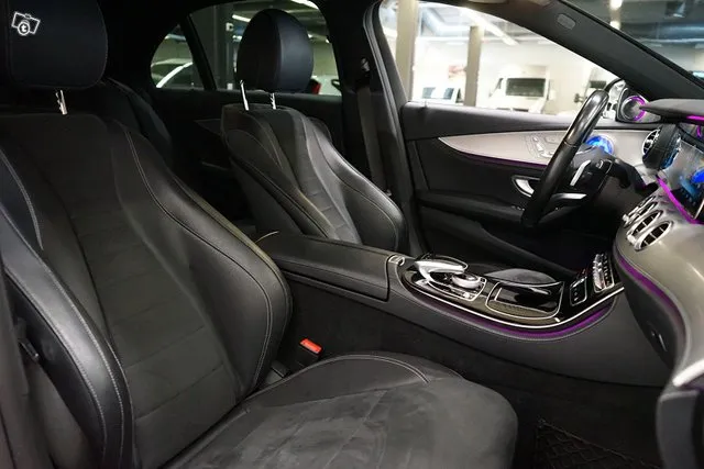 Mercedes-Benz E 220 220 d A Premium Business AMG / Webasto / Widescreen / Burmester / E63 Look / Image 9