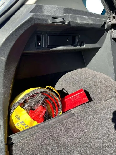 Lexus NX 300 LEXUS NX 300h 4WD Executive _ Full optio Image 3