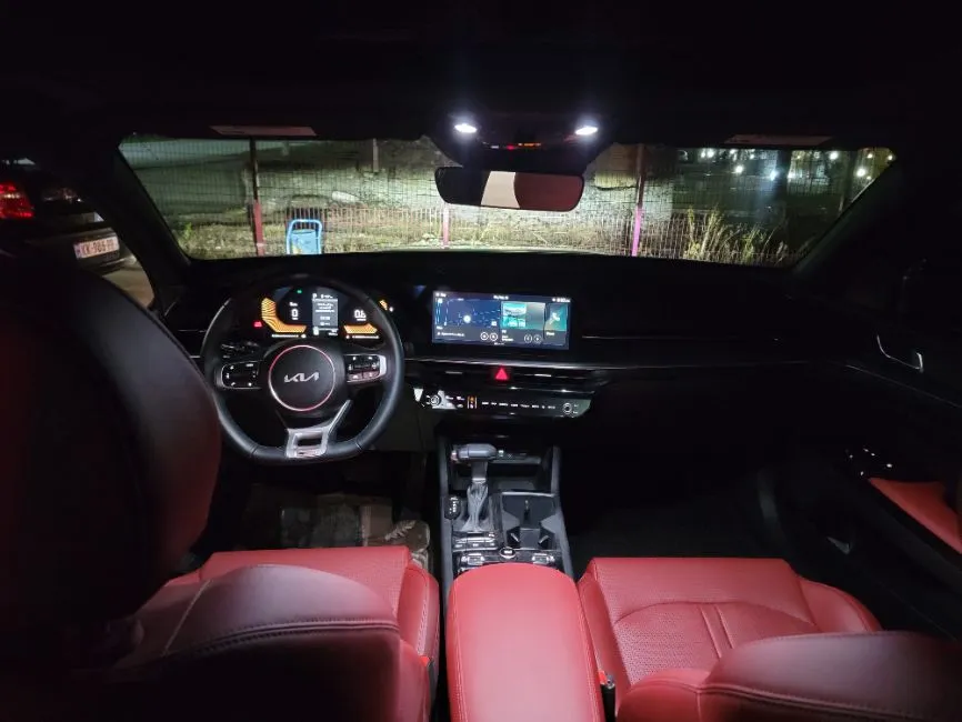 Kia Optima k5 Gt-line Image 9