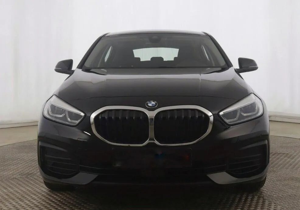 BMW Serie 1 116i 5p. Advantage Image 1
