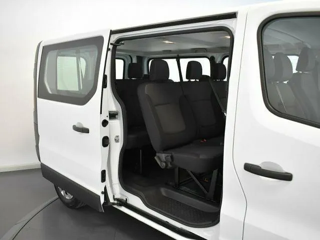 RENAULT Trafic  Image 4