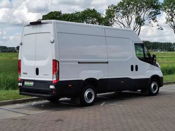 Iveco Daily 35 S L2H2 Airco! Image 3