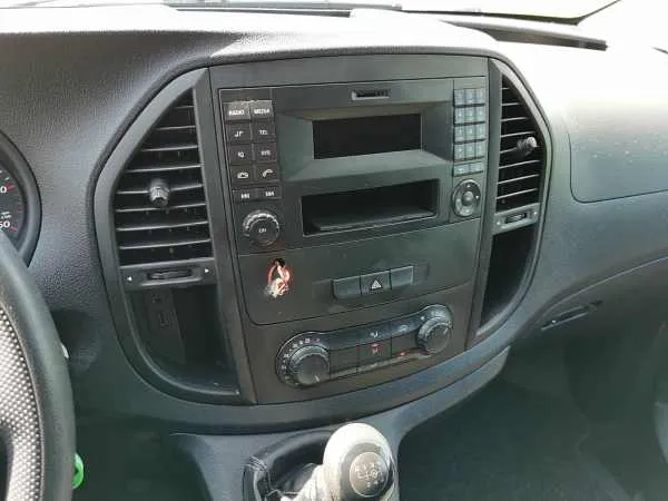 Mercedes-Benz Vito 111 CDI Image 9
