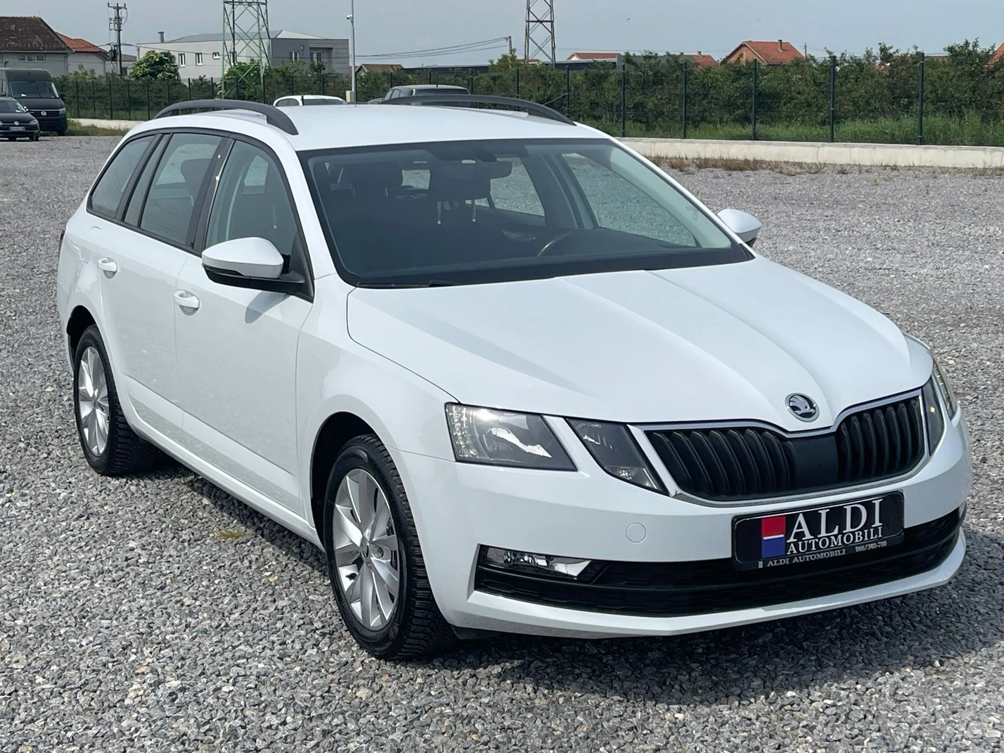 Škoda Octavia 1.4 G-Tec/Executive Image 2