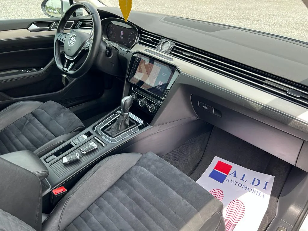 Volkswagen Passat 2.0Tdi/Executive Image 9