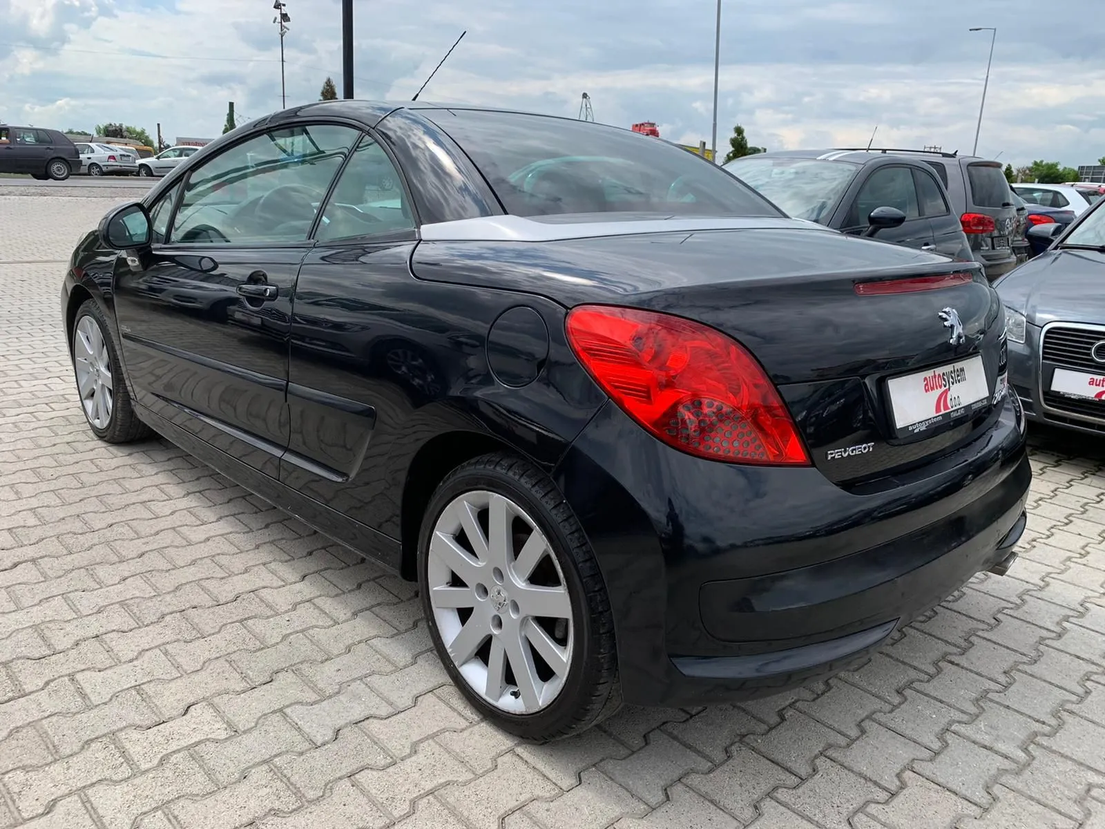 Peugeot 207 CC 1.6 Image 4